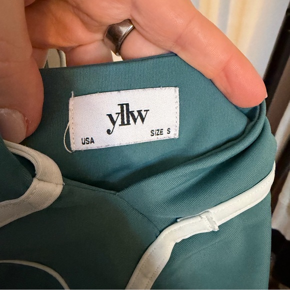 Yllw the Label BREATHE SHORT ONESIE — BODY GREEN small - Picture 4 of 4